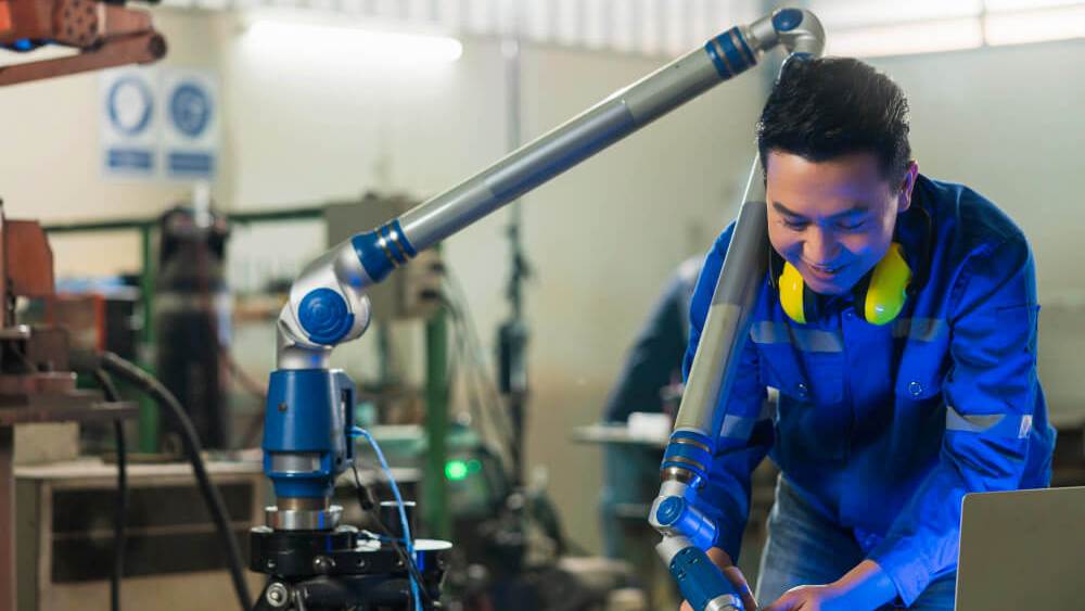 AI and Automation: Revolutionizing Manufacturing Processes